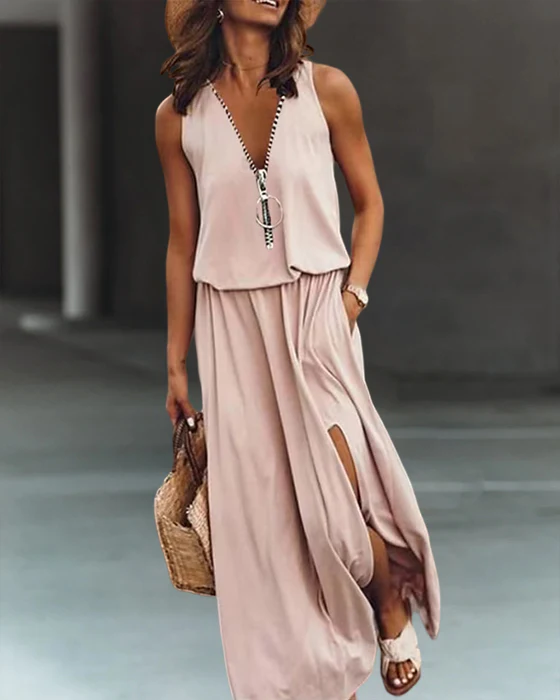 Solid color dress with zipper and slit